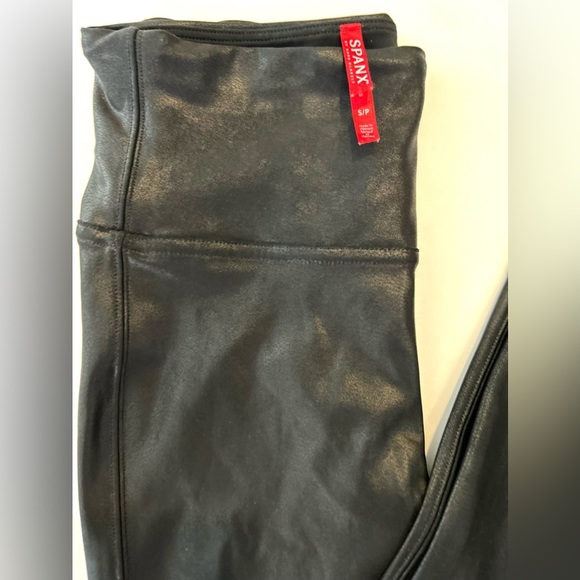 Spanx Faux Leather Leggings Sz S & M - Picture 4 of 8